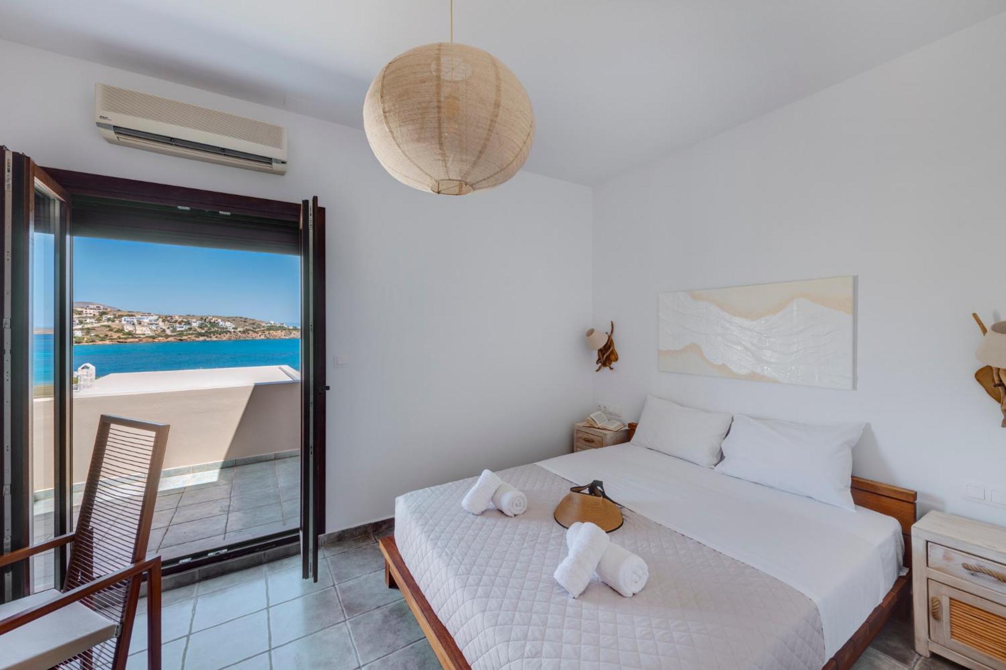 Lalari Beach Suites Vári Exteriör bild