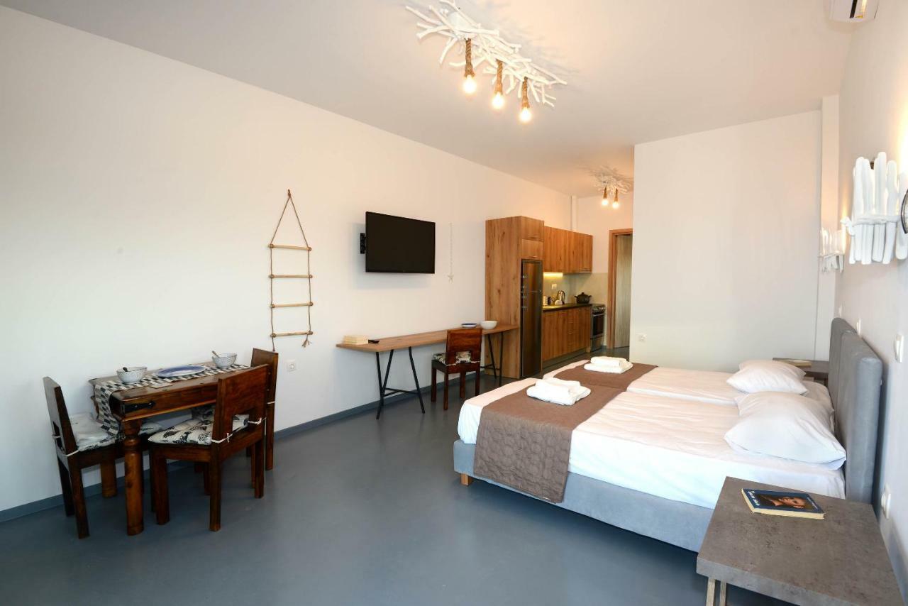Lalari Beach Suites Vári Exteriör bild