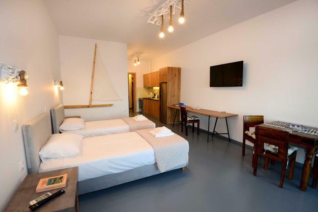 Lalari Beach Suites Vári Exteriör bild